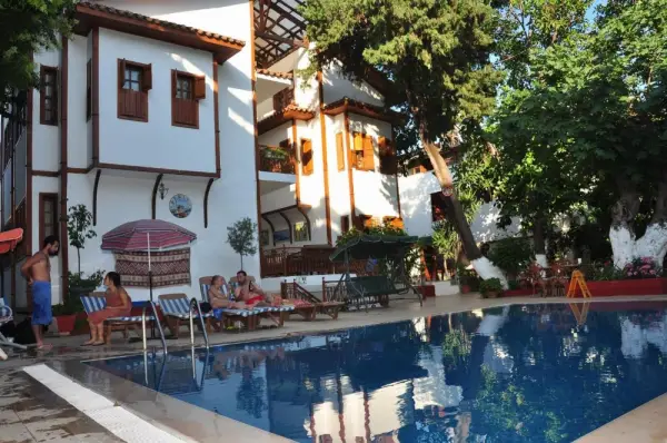 Kaliptus Hotel 4